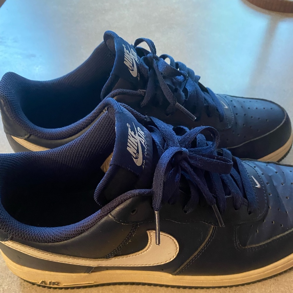Adidas color navy  Size 10